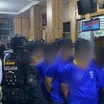 21 Narapidana Narkotika dipindahkan dari Lapas Way Hui ke Lapas Nusakambangan