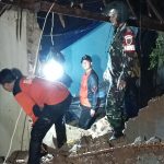 Tragedi di Gedong Air: Babinsa Koramil 410-05/TKP Pimpin Evakuasi Korban Tembok Roboh
