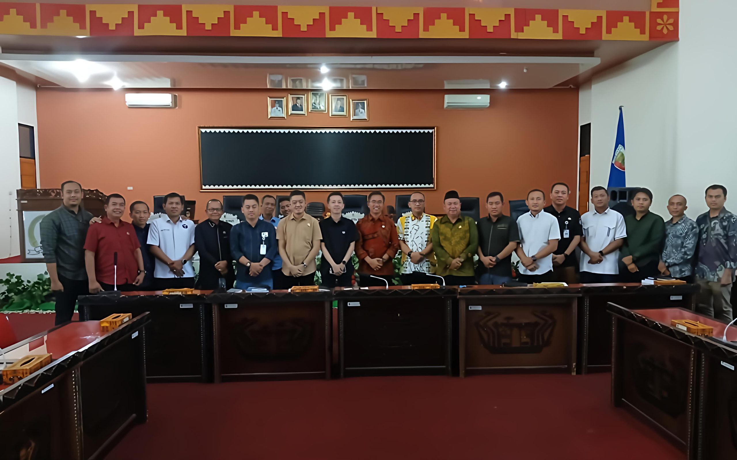 Rapat DPRD Pesawaran Bahas PSU, Tanda Tangan Notulen Jadi Sorotan