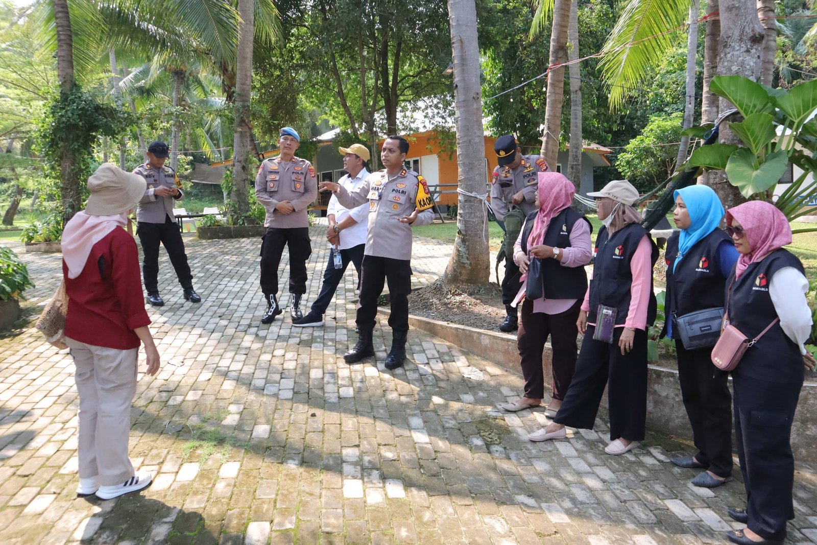 Kapolres Pesawaran Tinjau Wilayah Blank Spot dan Perkuat Silaturahmi Kamtibmas Jelang PSU 2025