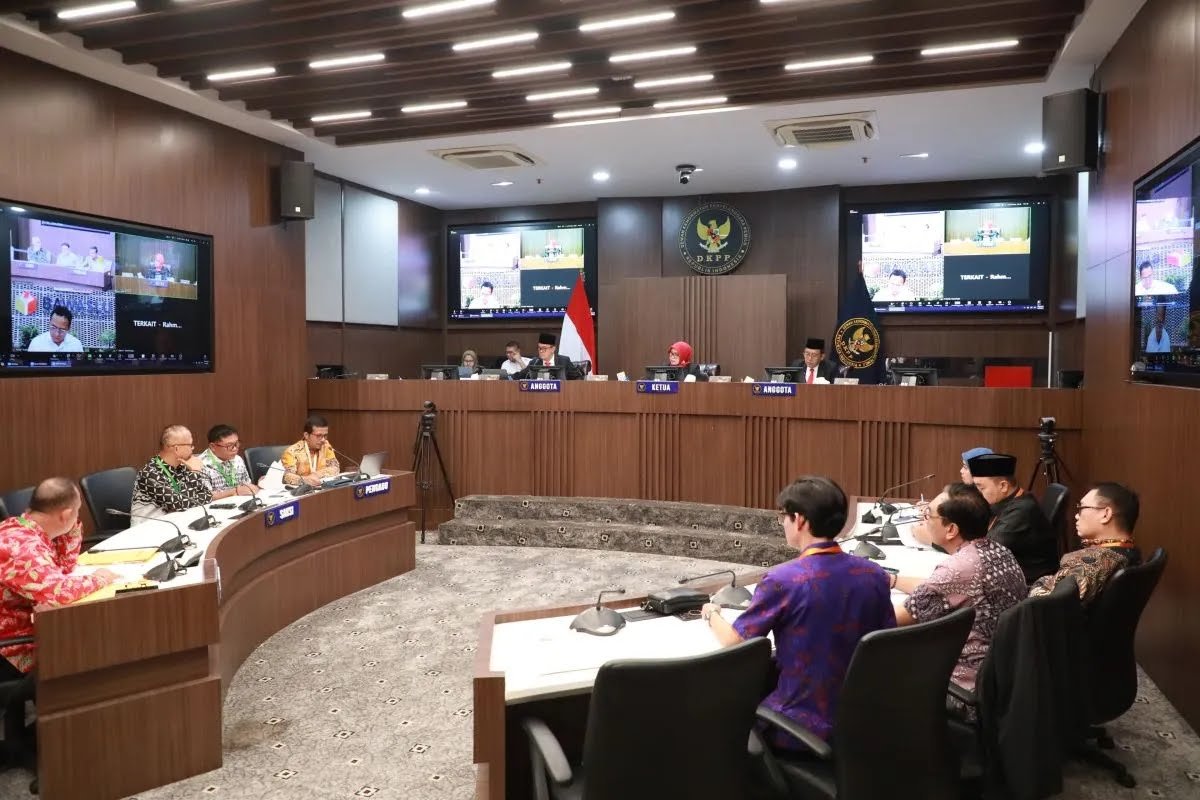 DKPP Periksa Ketua dan Anggota Bawaslu Tulang Bawang Barat Terkait Dugaan Etik Politik Uang