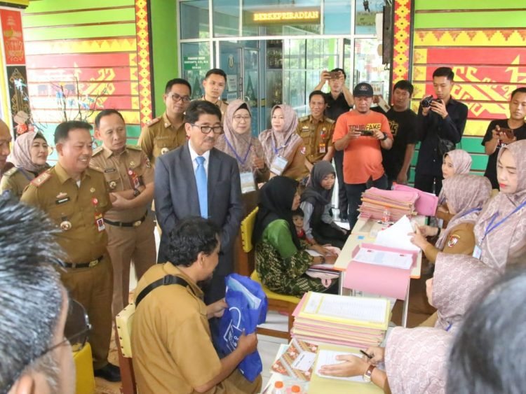 Bupati Lampung Utara Tinjau Langsung Proses Penerimaan Siswa Baru, Tegaskan Tak Ada Titipan dan Pungli