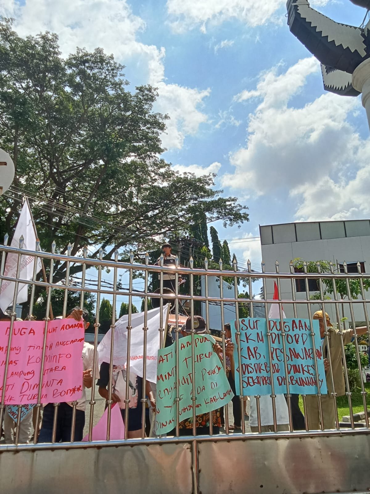 LSM LANTANG Ungkap Dugaan Korupsi Fantastis di Sekretariat DPRD Pringsewu, Siap Lapor Kejaksaan