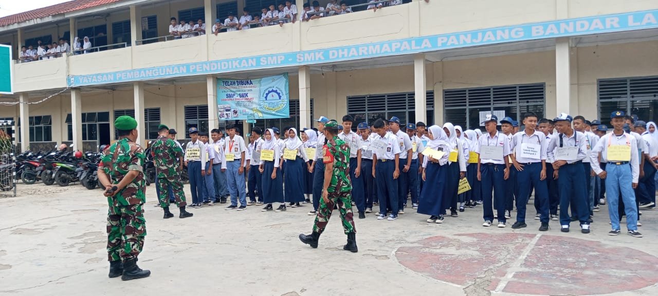 TNI Bina Karakter Siswa SMK Dharmapala Lewat Latihan Disiplin