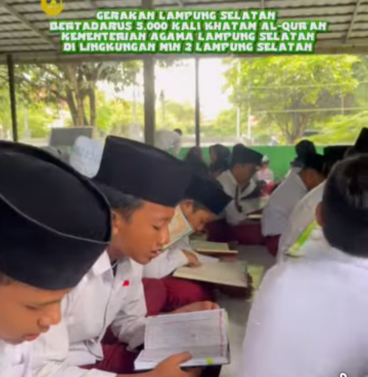 Gerakan 5.000 Kali Khatam Al-Qur’an Kemenag Lamsel Menggema di MIN 2 Lampung Selatan