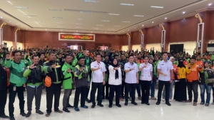 Bantuan Ojol Bandar Lampung Diserahkan Pemkot, Eva Dwiana Apresiasi Peran Driver Transportasi Online
