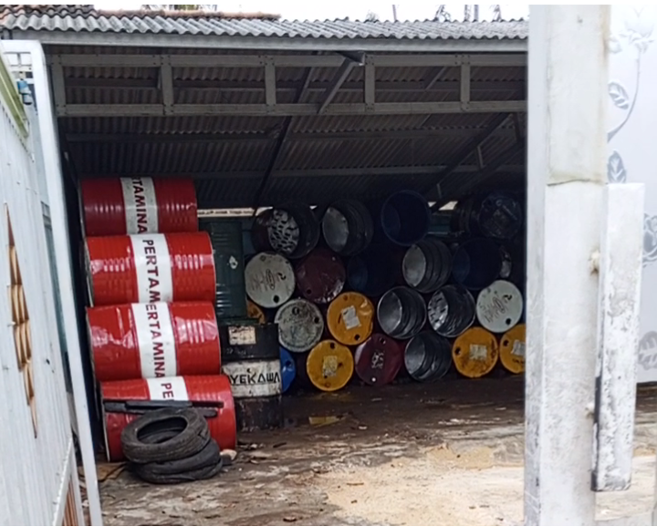 Dugaan Oli Palsu Lampung Selatan: Praktik Ilegal di Permukiman Warga, Aparat Diminta Bertindak Tegas