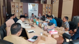 Pesangon PHK Dipermainkan, MCF Disorot: Korban Geruduk DPRD, Tuntut Keadilan dan Transparansi