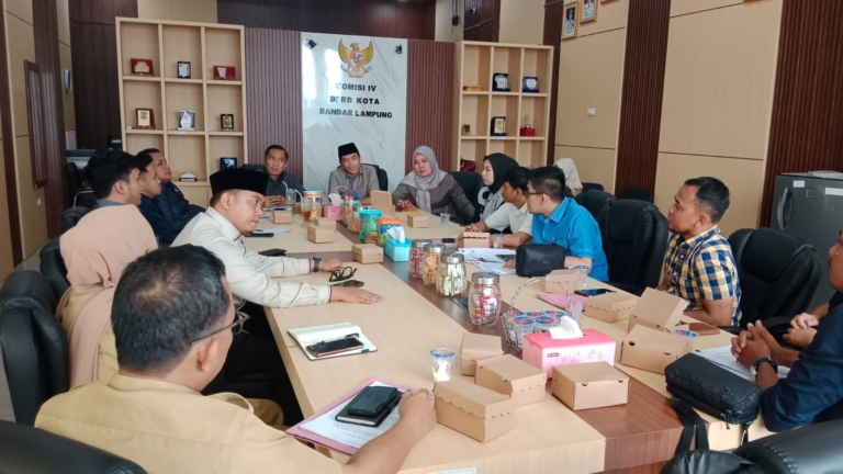 Pesangon PHK Dipermainkan, MCF Disorot: Korban Geruduk DPRD, Tuntut Keadilan dan Transparansi