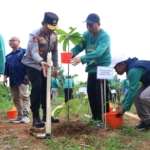 Penanaman Sejuta Pohon, Kapolda Lampung dan Menteri PKP Perkuat Gerakan Hijau di Lampung