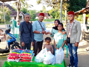 Korban Jalan Berlubang Tubaba: Karim Pergi untuk Selamanya, Warga Bergerak Bantu Istri dan Dua Anak yang Ditinggalkan