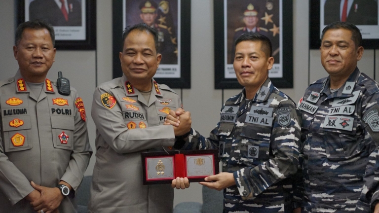 Sinergitas Maritim Aceh Makin Solid, Kapolda Aceh Terima Silaturahmi Danlanal Sabang Bahas Pengamanan Wilayah Laut