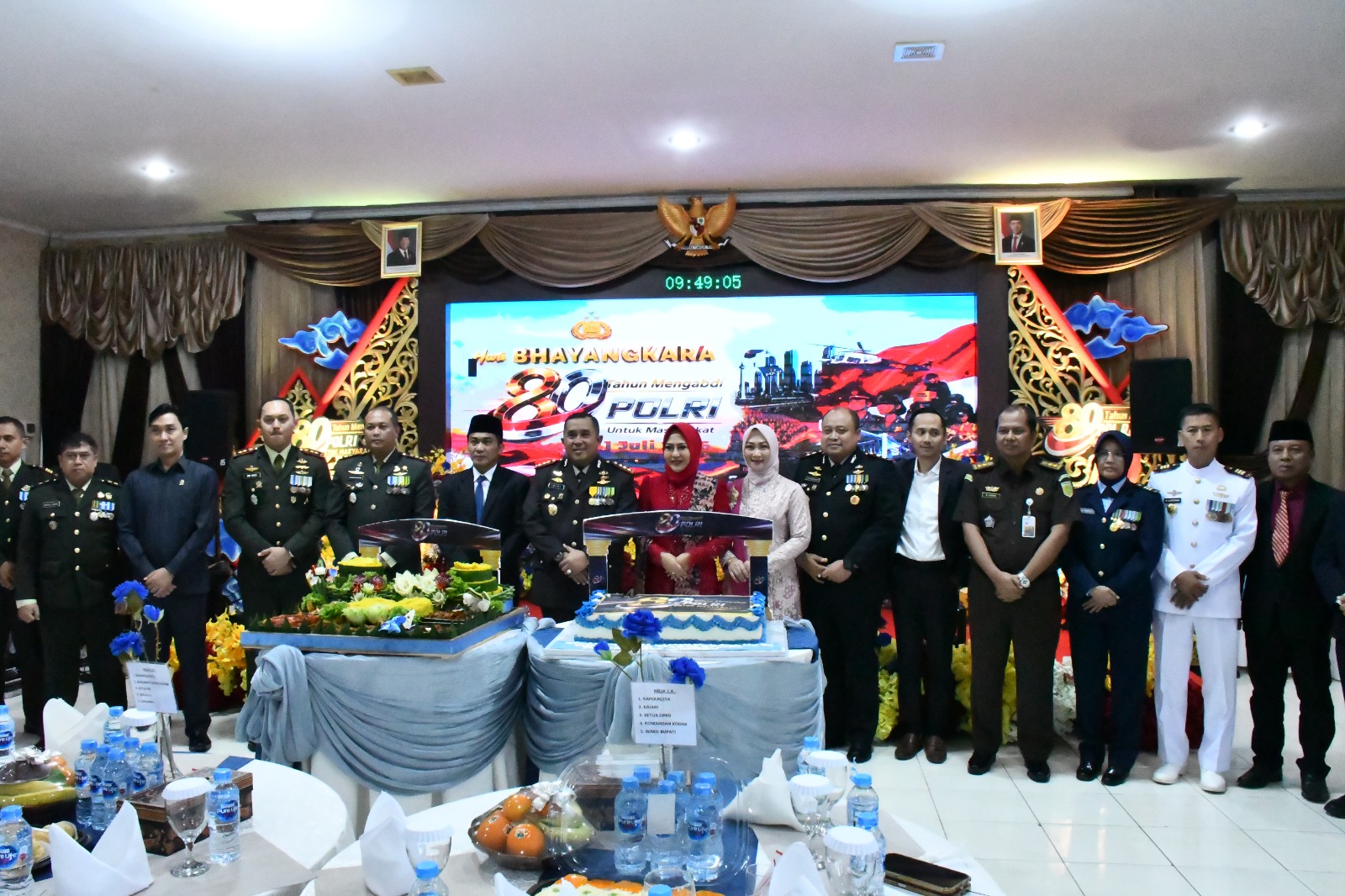Hari Bhayangkara 80 di Polresta Cirebon: Upacara Khidmat dan Syukuran Perkuat Sinergi