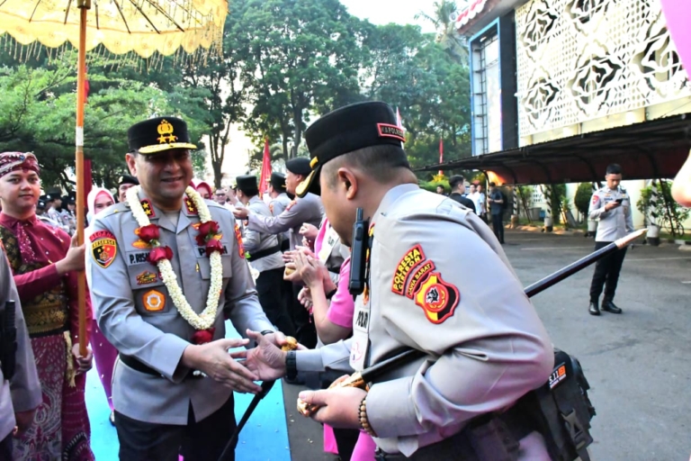 Kapolresta Cirebon Hadiri Kapolda Jabar, Tegaskan Komitmen Dukung Kepemimpinan Baru