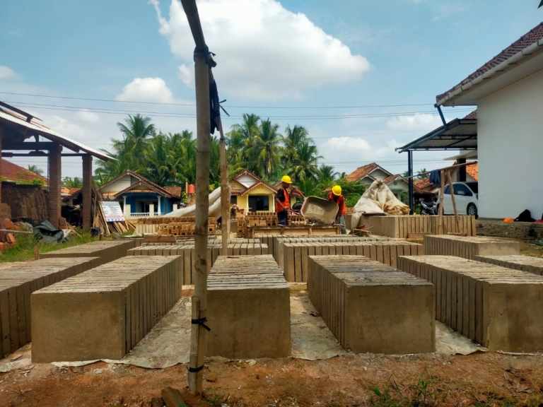 Pembangunan Irigasi Paving Block Dimulai, P3A Optimistis Pasokan Air Sawah di Giri Tunggal Meningkat