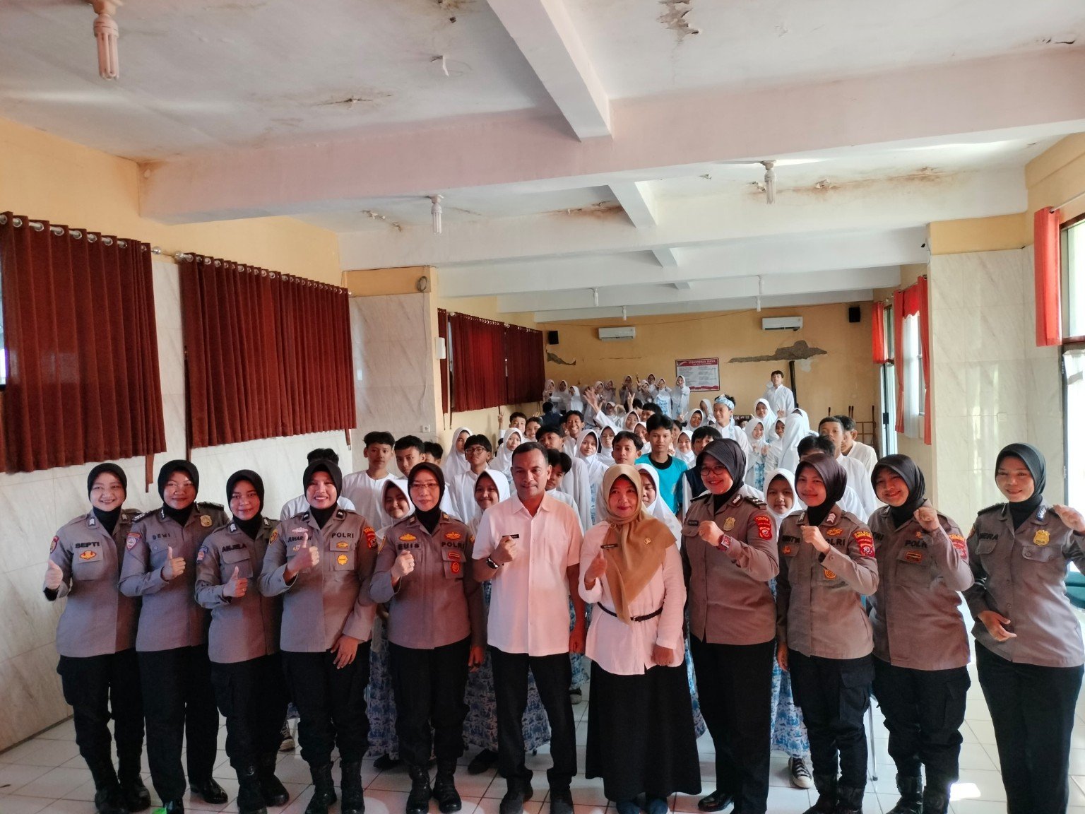 Polwan Goes To School Edukasi Siswa SMPN 6 Cirebon tentang Perlindungan dari Kekerasan Seksual
