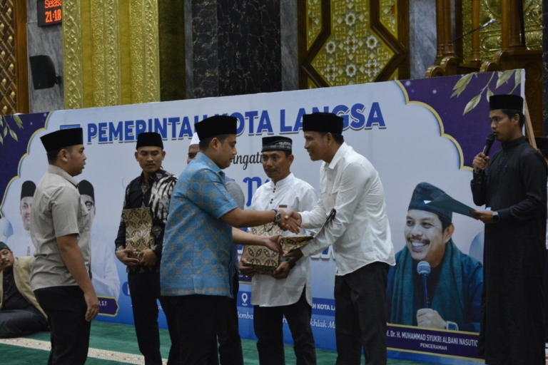 Momentum Maulid Nabi, Wali Kota Langsa Ajak Warga Teladani Akhlak Rasulullah SAW