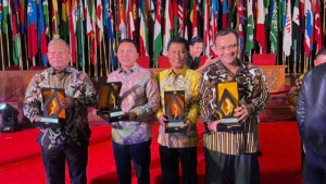 LPM Award 2026: Wali Kota Cirebon Raih Apresiasi Nasional atas Komitmen Pemberdayaan Masyarakat