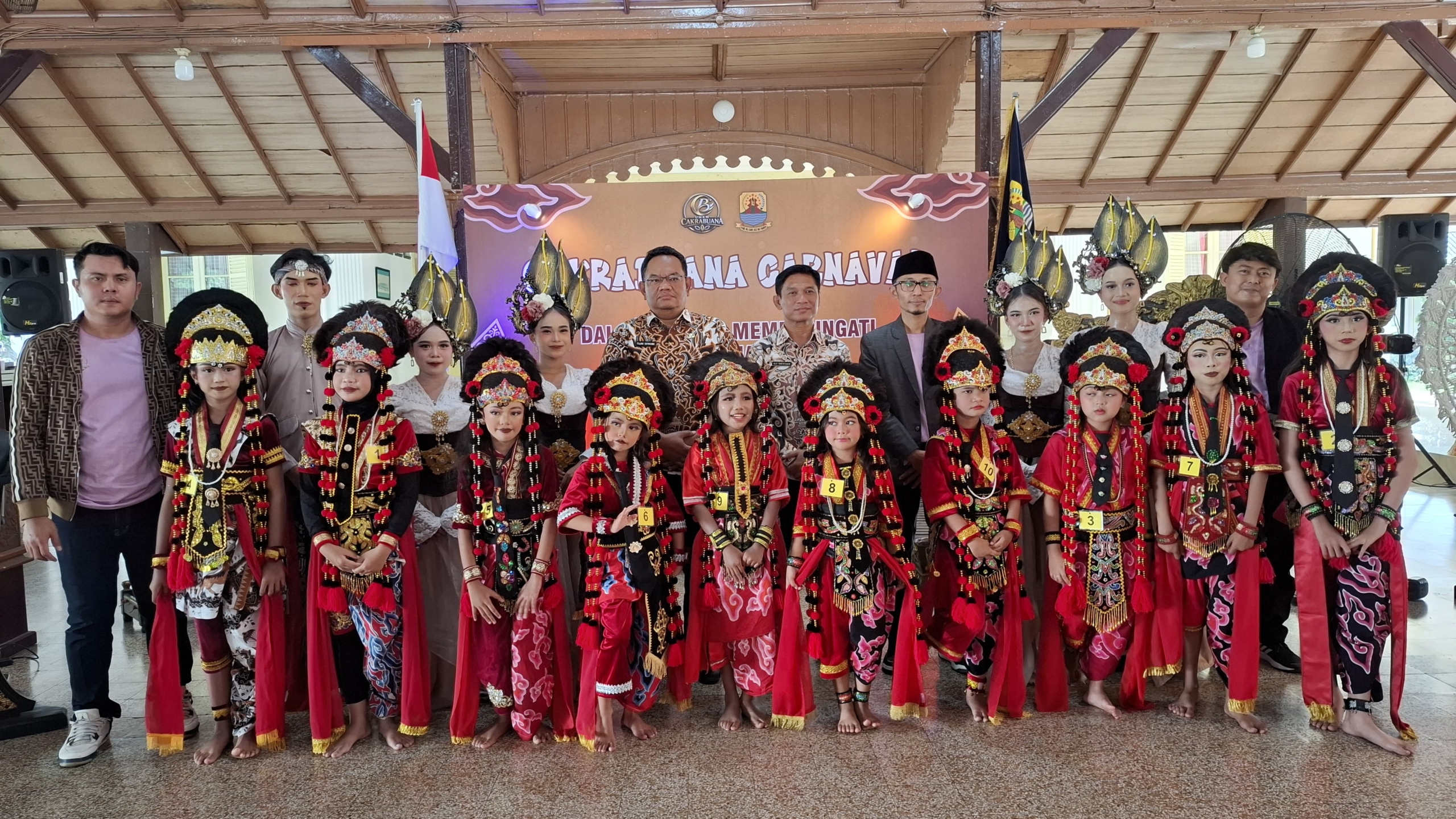 Cakrabuana Karnaval Kolaborasikan UMKM dan Budaya Lokal Cirebon