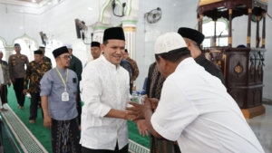Wagub Dek Fadh Hadiri Maulid Bersama Ratusan Anak Yatim di Teupin Raya