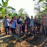 Gotong Royong Warga Sukamakmur Perkuat Akses Penghubung Antar-Pekon
