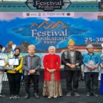 Juara Kabupaten Terkreatif, Lampung Barat Tampil Memukau di Lampung Tapis Karnaval 2026