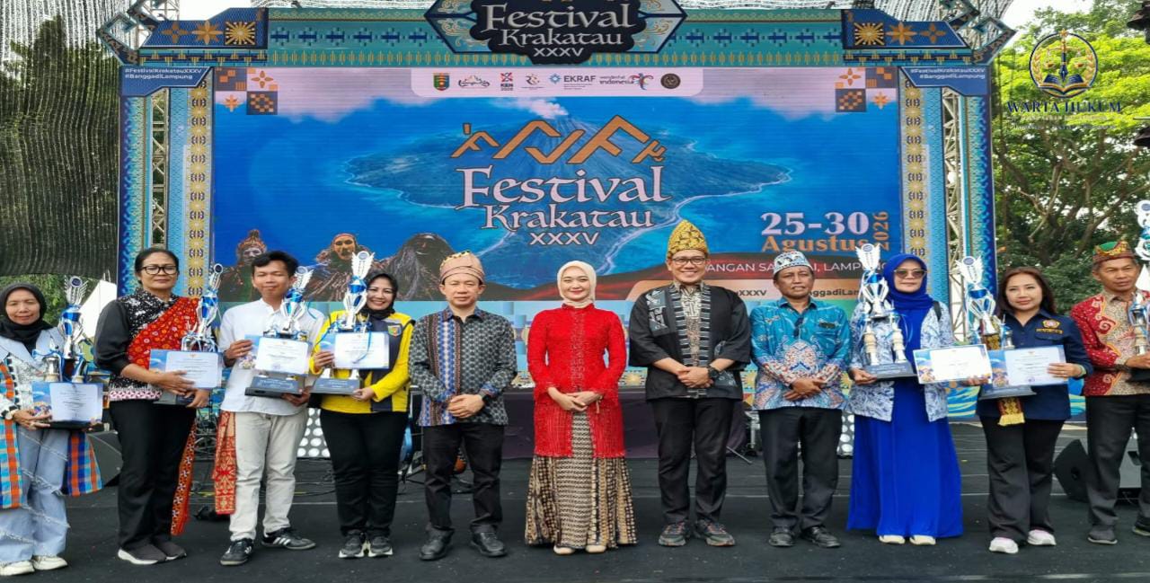Juara Kabupaten Terkreatif, Lampung Barat Tampil Memukau di Lampung Tapis Karnaval 2026