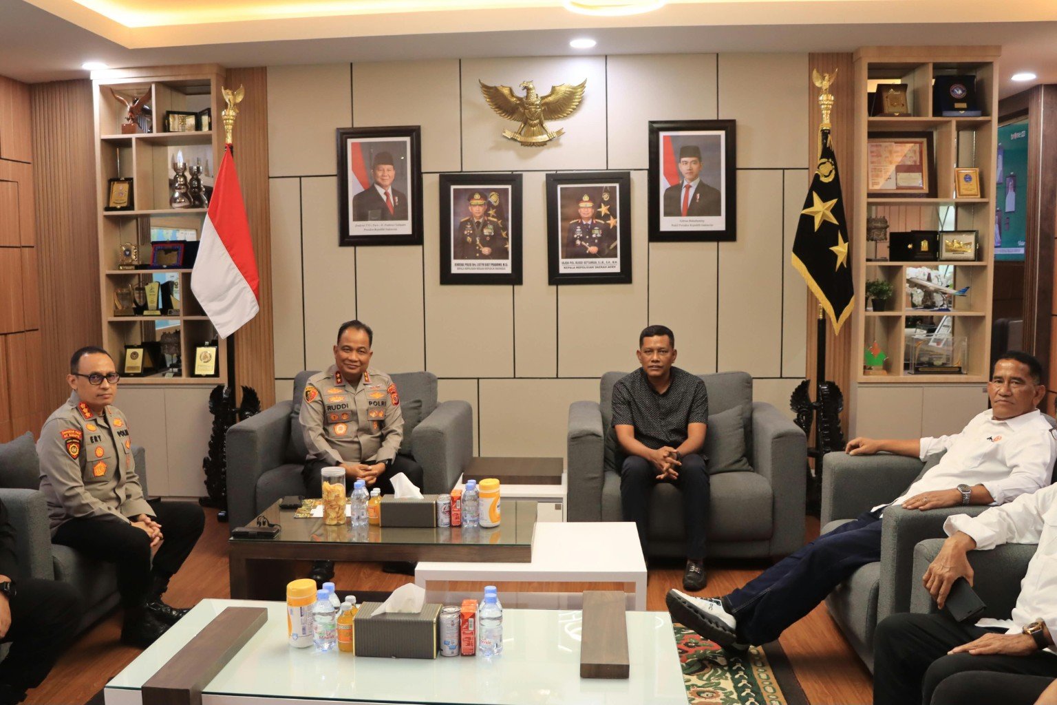 Silaturahmi Kapolda Aceh dan Ketua KONI Aceh Perkuat Sinergi Olahraga
