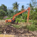 Pembersihan Krueng Langsa Dipercepat, Dua Excavator Angkat Material Sisa Banjir