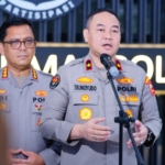 Polri Kerahkan Water Cannon dan Bagikan Masker untuk Warga Terdampak Erupsi Gunung Anak Krakatau