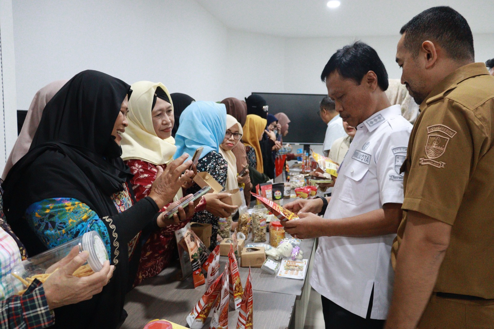 UMKM Naik Kelas, Pemkot Cirebon Dorong Pelaku Usaha Perkuat Bisnis melalui AKSARA Jabar 2026