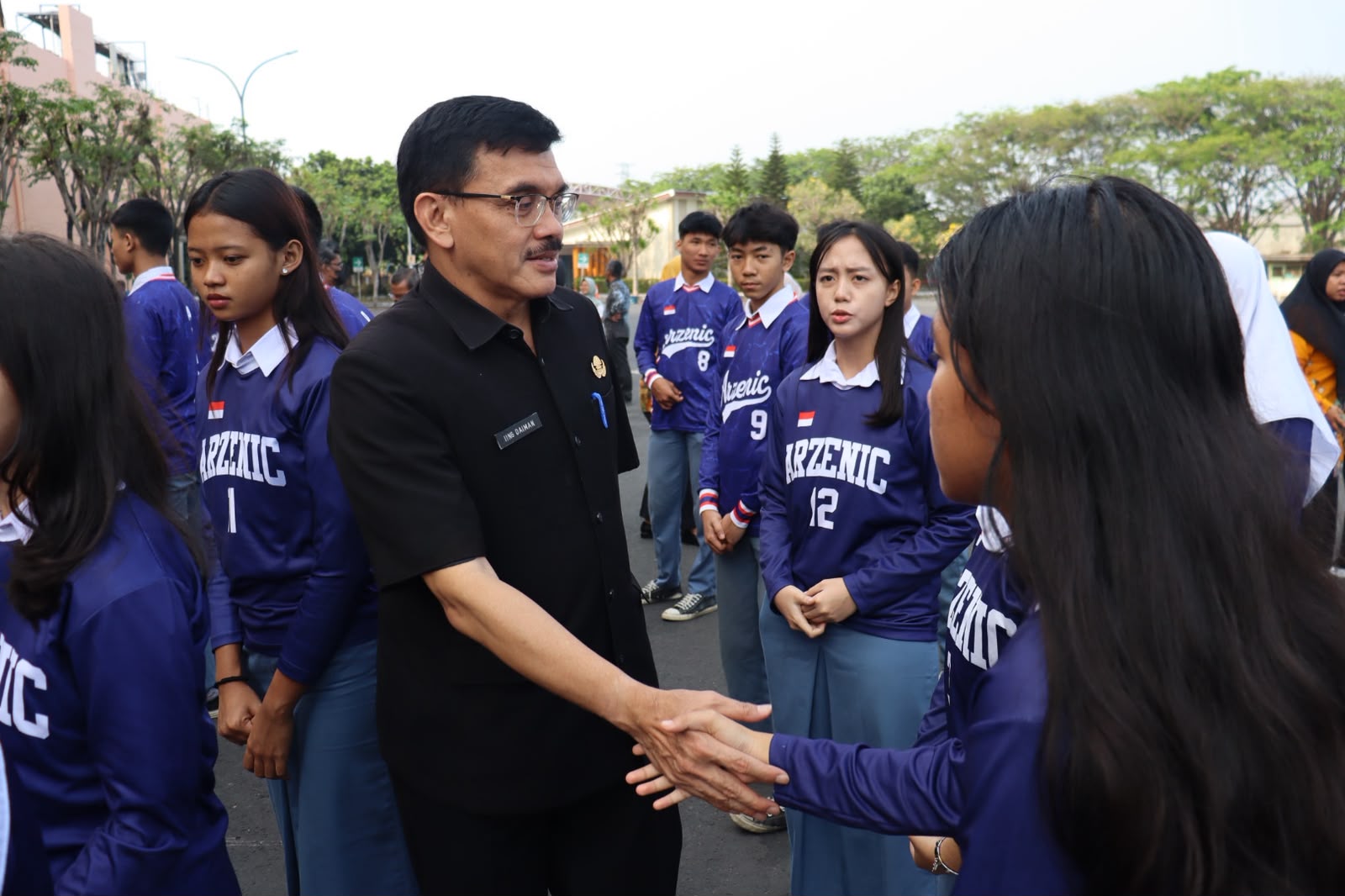 Sekda Lepas Kontingen Basket SMAN 1 Kota Cirebon, Target Tembus Lebih Jauh di DBL West Java 2026