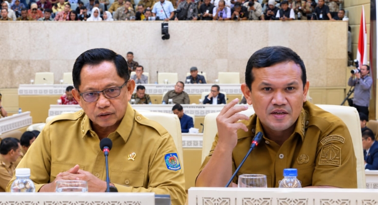 Persoalan Pertanahan Aceh Disorot Dek Fadh dalam Raker Komisi II DPR RI