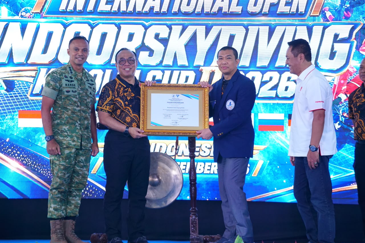 Tim Terjun Payung Polri Raih Tiga Medali di Kejuaraan FAI Asian Indoor Skydiving 2026