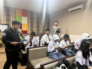 Program Paham AI Polres Cirebon Kota Bekali Pelajar Hadapi Ancaman Siber