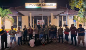Tekab 852 Bekuk Tiga Terduga Pelaku Pengeroyokan di Cirebon, Korban Dibacok Celurit